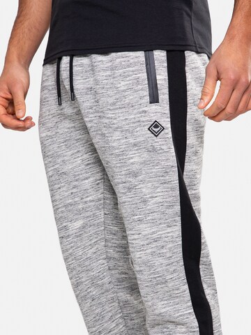 Threadbare Tapered Trousers 'Kelvin' in Grey