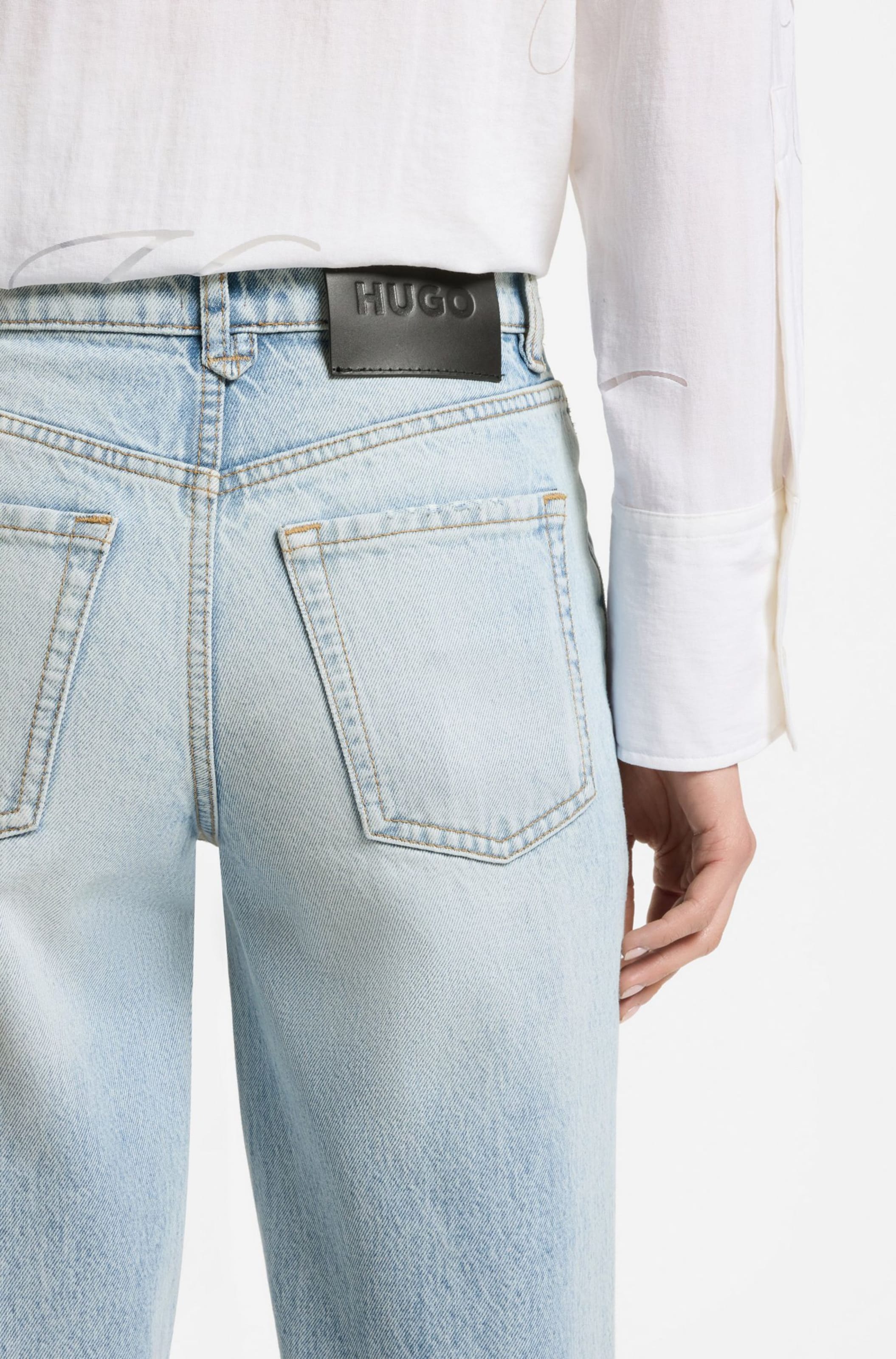 HUGO Tapered Jeans in Blue