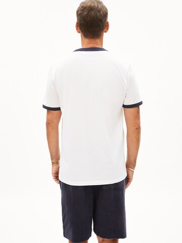 T-Shirt ARMEDANGELS en blanc