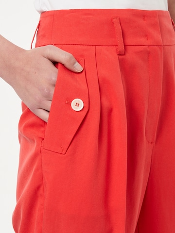 TAIFUN Loose fit Pleat-front trousers in Red