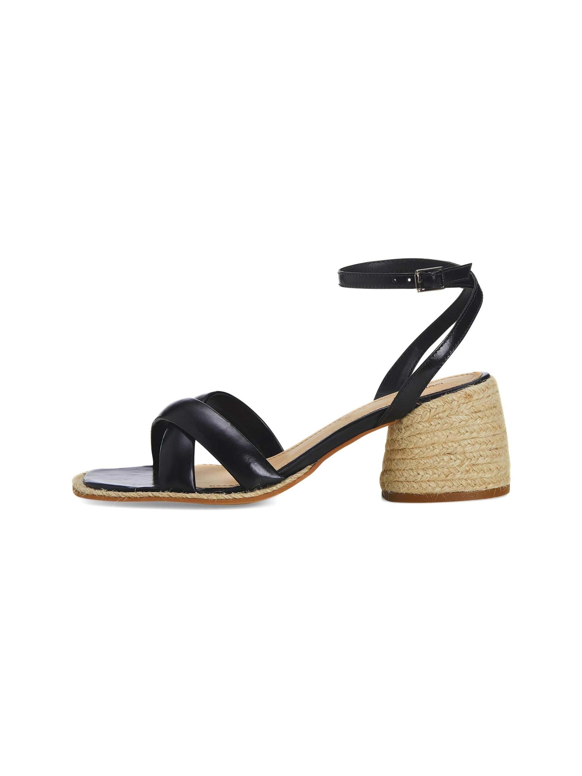 Mangara Atelier - Sandalias con hebilla 'Marica' en negro: frente