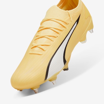 Scarpa da calcio 'Ultra Ultimate MxSG' di PUMA in giallo