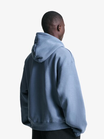 Bershka Sweatshirt in Blue