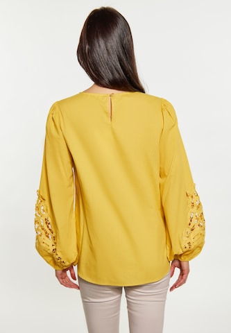 Usha - Blusa en amarillo