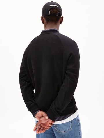 ARMEDANGELS Sweatshirt 'NIKOLA' in Schwarz