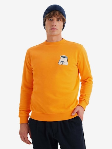 WESTMARK LONDON Sweatshirt in Oranje: voorkant