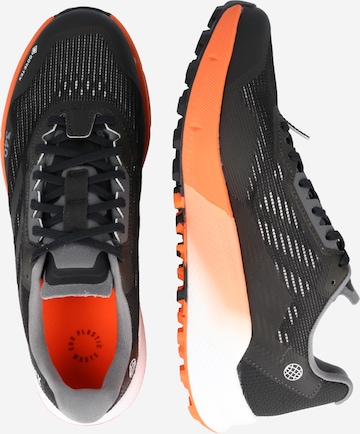 ADIDAS TERREX - Sapatilha de corrida 'Agravic Flow 2.0' em preto