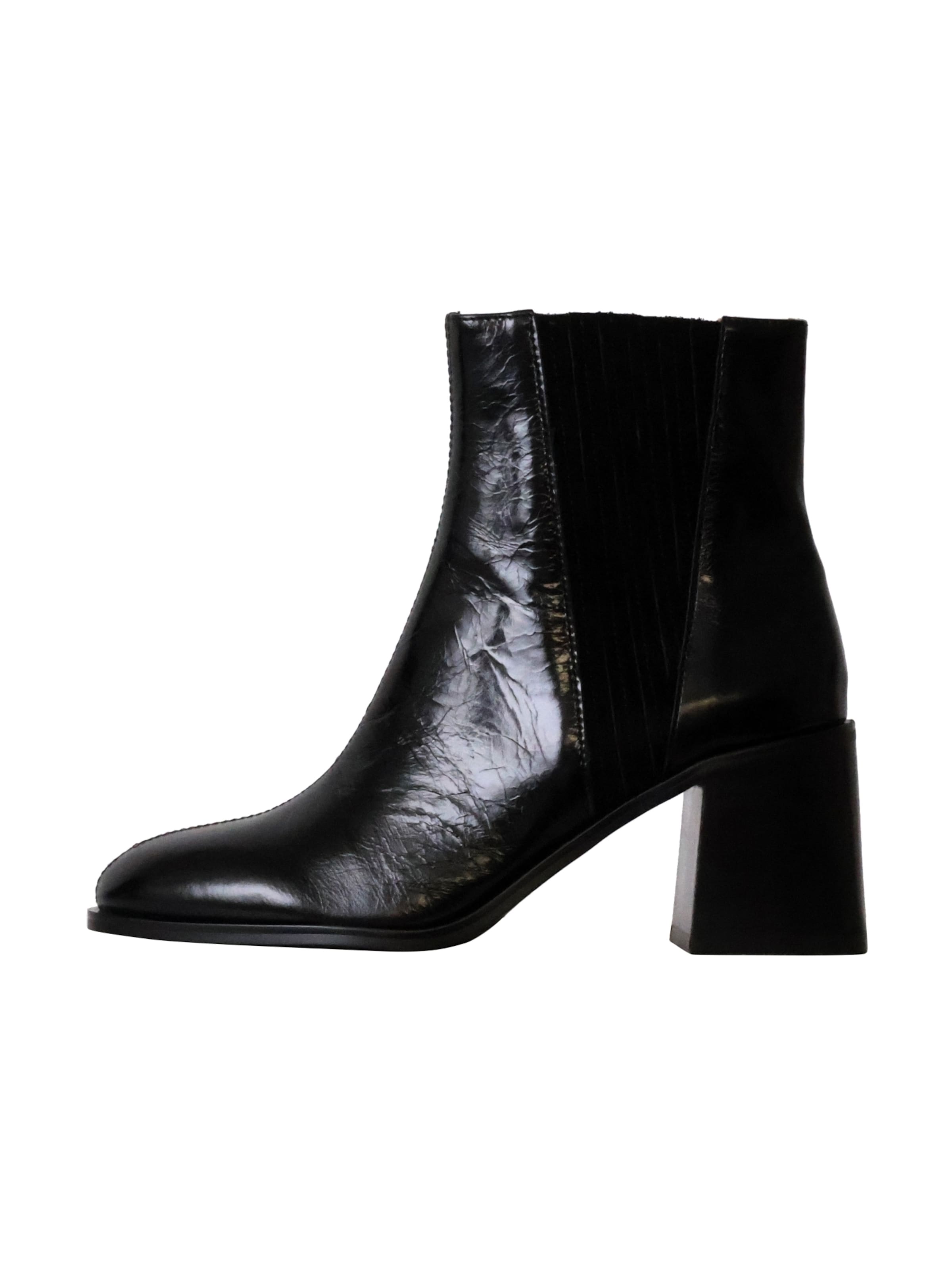 Bottines 'Lederstiefeletten Evelyn' Emilie Karston en noir : devant