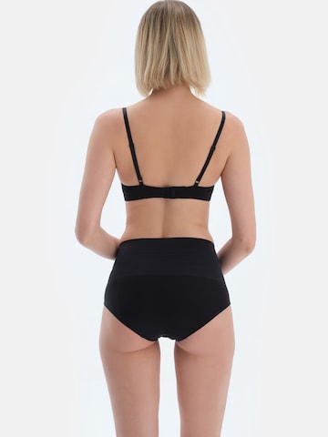 Slip modellante di Dagi in nero