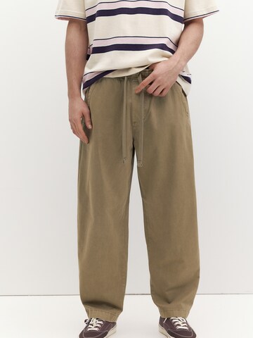 Pull&Bear Baggy Панталон в кафяво: отпред