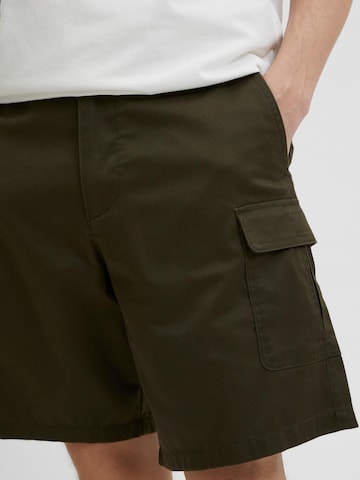 SELECTED HOMME Regular Cargo Pants 'LIAM' in Green