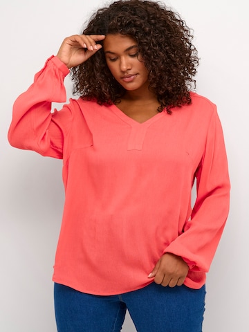 KAFFE CURVE - Blusa 'Ami' en rojo: frente