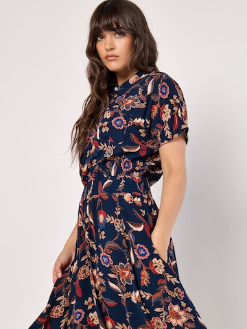 Apricot Sarasa Floral Shirt Midi Dress ' ' in Blau