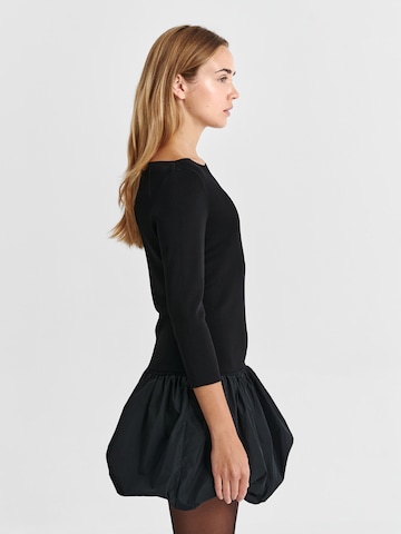 TATUUM Damenkleid Wirkware in Schwarz