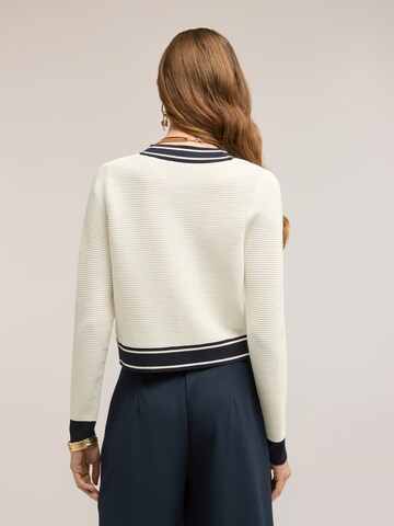 MOTIVI Knit Cardigan in White