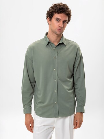 Antioch Comfort Fit Hemd in Grün: Vorderseite