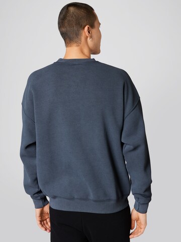 ABOUT YOU x Dardan Sweatshirt 'Jake' in Blau