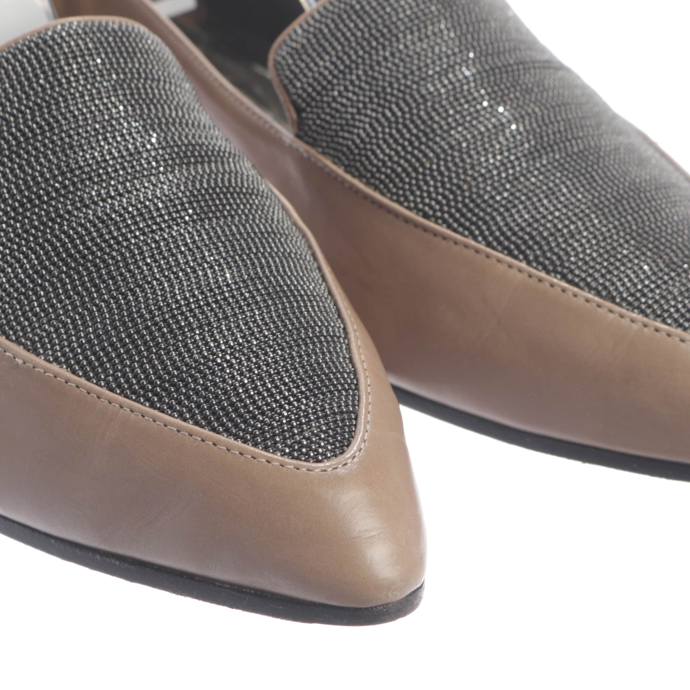 Brunello Cucinelli Flats & Loafers in 38 in Brown