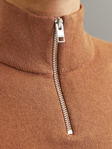 Pullover 'JJEEmil' di JACK & JONES in marrone