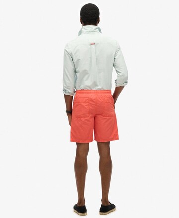 Regular Pantalon 'Essentials' Superdry en rouge
