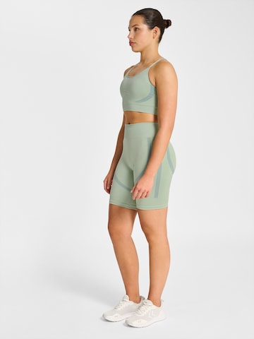 Hummel Slimfit Sportbroek in Groen