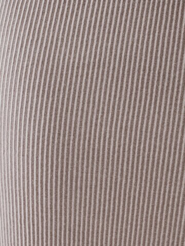 Calli Klänning 'DIONA' i grå
