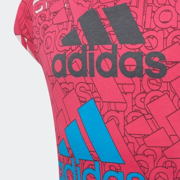 T-Shirt fonctionnel 'Essentials Brand Love' ADIDAS SPORTSWEAR en rose