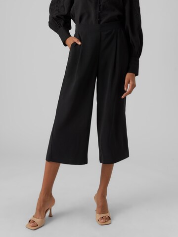 Wide Leg Pantalon à pince Vero Moda Petite en noir : devant