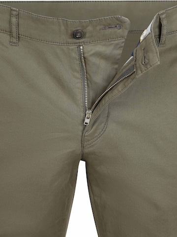 Steppin' out Slim fit Chino Pants in Green