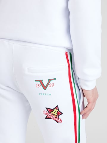 19V69 ITALIA Дънки Tapered Leg Панталон в бяло