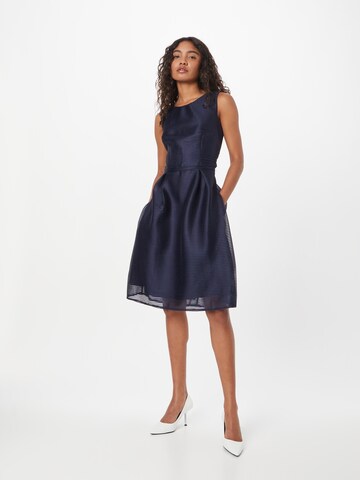 APART - Vestido de cocktail em azul: frente