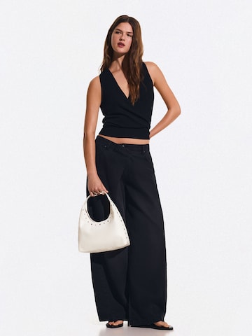 Borsa a mano di Bershka in bianco