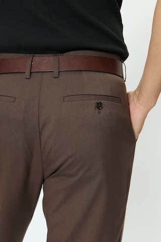 Matinique Regular Hose 'MAWesley' in Braun