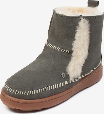 Minnetonka Snow Boots 'Jade' in Grey: front