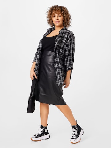 Nasty Gal Plus Bluse in Schwarz