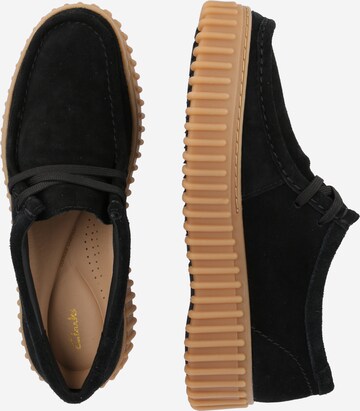 CLARKS - Sapato com atacadores 'Torhill Bee' em preto