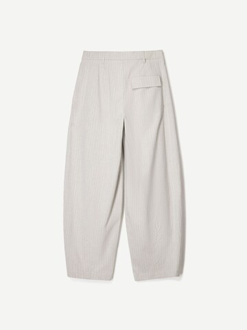 Loosefit Pantalon à pince Bershka en gris