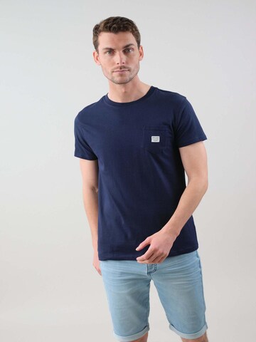 T-Shirt 'Basito' Deeluxe en bleu : devant