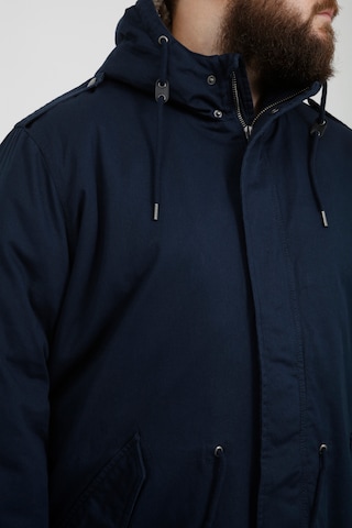 !Solid Tussenparka in Blauw