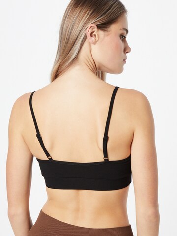 NLY by Nelly Top 'Comfy' in Schwarz