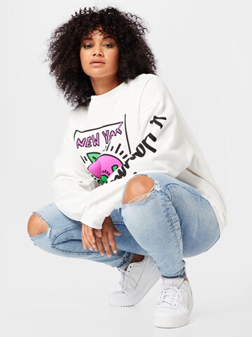 Cotton On Curve Sweatshirt in White