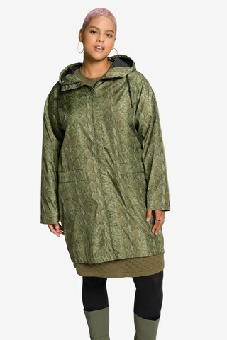 Studio Untold Between-Seasons Coat in Green: front