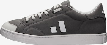 Ethletic Sneakers in Grey: front