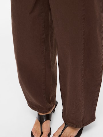 VILA Barrel Jeans 'VIChia' in Braun