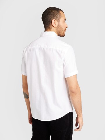 s.Oliver - Regular Fit Camisa em branco