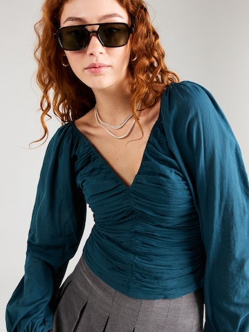 Abercrombie & Fitch Blouse 'CHASE' in Blauw