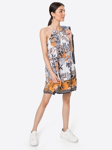 Rochie de vară 'Cami' de la Superdry pe alb