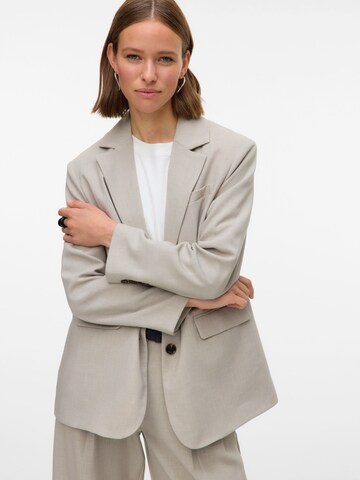 VERO MODA - Blazer en beige: frente