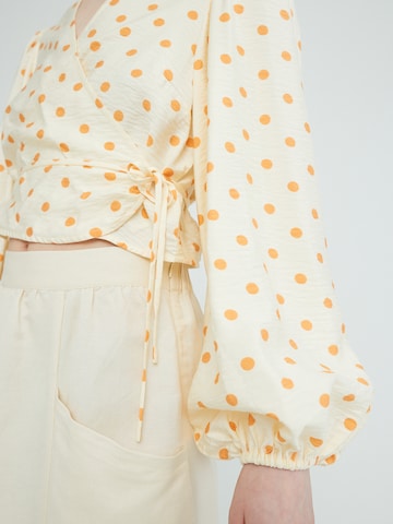 Camicia da donna 'Belli' di EDITED in beige