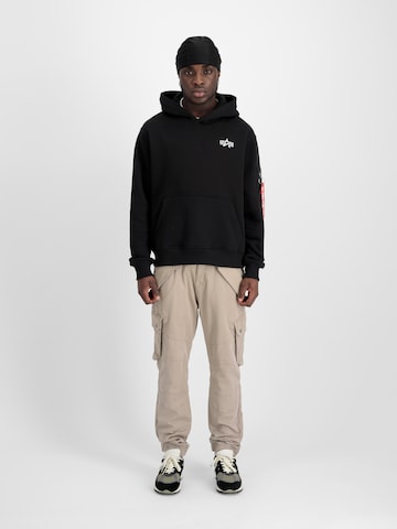 ALPHA INDUSTRIES Sweatshirt in Schwarz